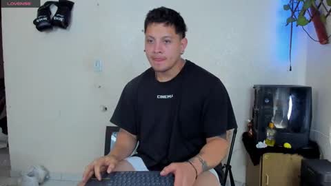 Snapshot of kaledd_musclee chatting on 4, 3, 2025 Kaledd musclees room Master online show from 4, 3, 2025