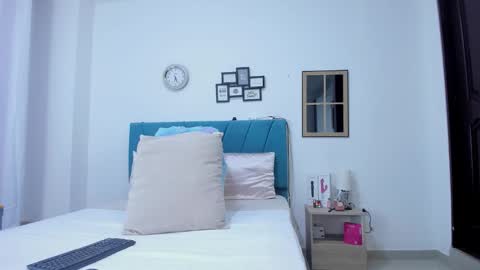 Kamilalopez online show from 10, 11, 2025