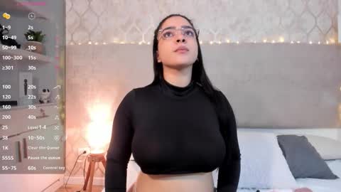 Kamila Betancourt online show from 11, 10, 2025