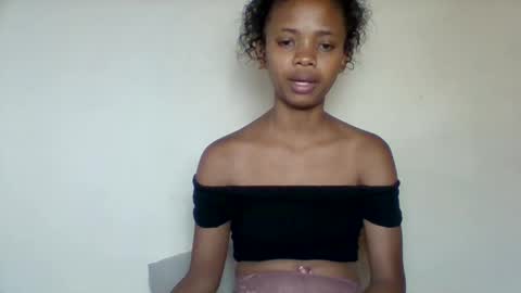 kamillah69 online show from 15, 1, 2026