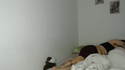 Snapshot of kammy_cami chatting on 29, 11, 2025 kammy y camila online show from 29, 11, 2025