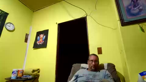 Snapshot of kansasfarmer1 chatting on 10, 10, 2025 kansasfarmer1 online show from 10, 10, 2025