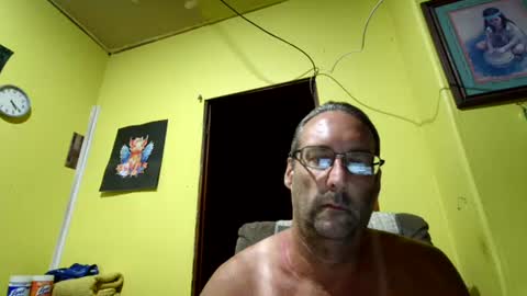 Snapshot of kansasfarmer1 chatting on 15, 10, 2025 kansasfarmer1 online show from 15, 10, 2025