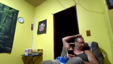 Snapshot of kansasfarmer1 chatting on 17, 10, 2025 kansasfarmer1 online show from 17, 10, 2025