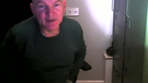 Robbie online show from 23, 12, 2024