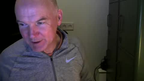Robbie online show from 6, 2, 2025