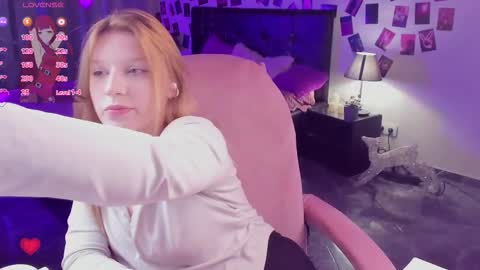 Snapshot of karambamoon chatting on 30, 10, 2025 Lera online show from 30, 10, 2025