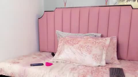 Snapshot of karen_simss chatting on 13, 10, 2025 Karen online show from 13, 10, 2025