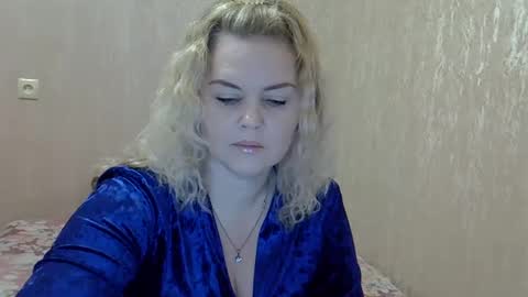 karennelsonx online show from 10, 1, 2025