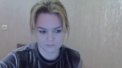 karennelsonx online show from 24, 2, 2025