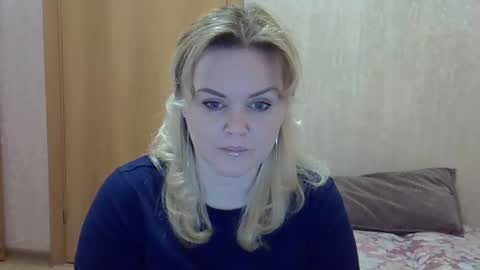 karennelsonx online show from 9, 3, 2025