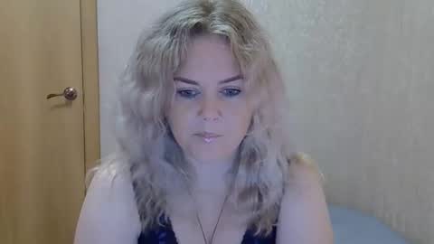 karennelsonx online show from 16, 9, 2025