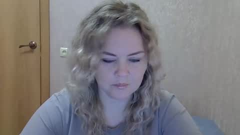 karennelsonx online show from 1, 12, 2025