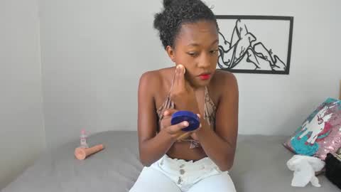 karina_lopez7 online show from 7, 10, 2025