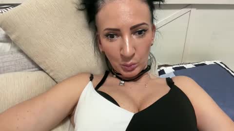 Karina online show from 5, 1, 2025