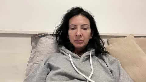 Karina online show from 2, 3, 2025
