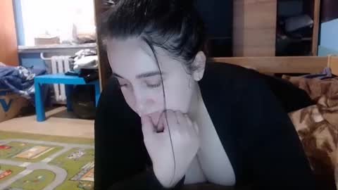 karinkabrunetka2 online show from 28, 10, 2025