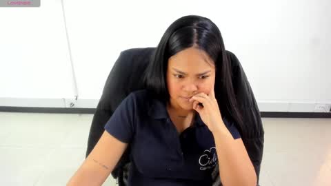 Snapshot of karla_cg chatting on 29, 10, 2025 karla_cg online show from 29, 10, 2025