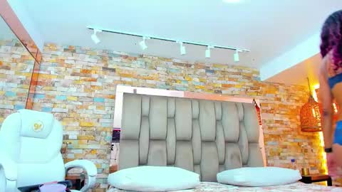 Snapshot of karla_dunn chatting on 29, 1, 2025 Karla online show from 29, 1, 2025