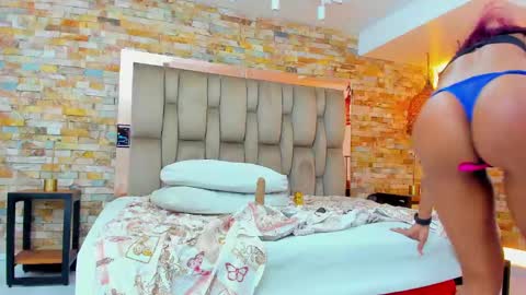 Snapshot of karla_dunn chatting on 13, 2, 2025 Karla online show from 13, 2, 2025