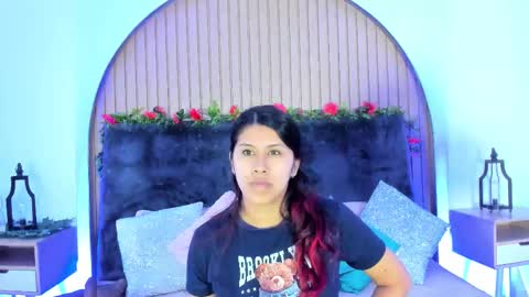 Karla Gonzaless online show from 25, 11, 2025