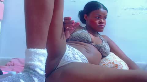 karla latina 28 online show from 17, 9, 2025