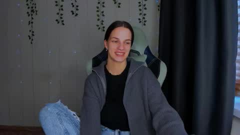 karla_lim online show from 15, 10, 2025