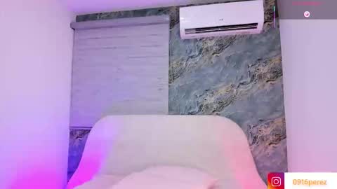 karolina  online show from 19, 11, 2025