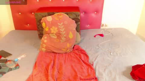 DAHIANA online show from 12, 1, 2025