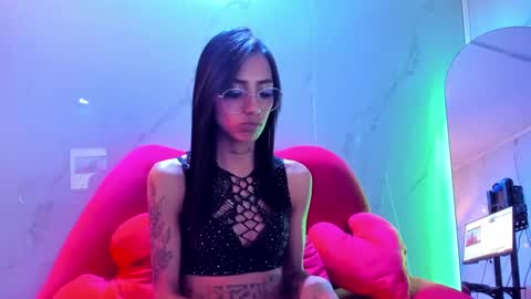 karlaslutskinny__ online show from 8, 10, 2025