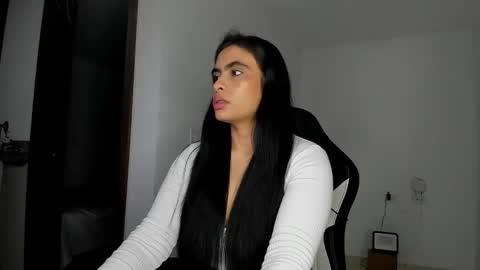 karlavx_01 online show from 12, 10, 2025