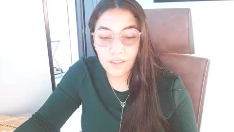 Snapshot of karlie_kloy chatting on 23, 9, 2025 kloy online show from 23, 9, 2025