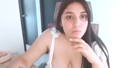 Snapshot of karlie_kloy chatting on 18, 12, 2025 kloy online show from 18, 12, 2025