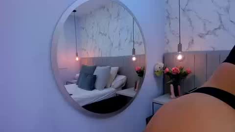 karlla_brown online show from 12, 9, 2025