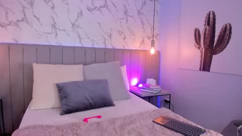 karlla_brown online show from 30, 10, 2025