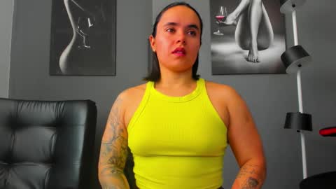 Snapshot of karlyjons_ chatting on 1, 11, 2025 online show from 1, 11, 2025