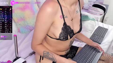 Snapshot of karol2023 chatting on 2, 1, 2025 Karol online show from 2, 1, 2025