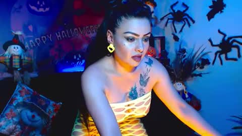 Karol Kenedy online show from 27, 10, 2025