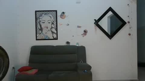 Snapshot of karol_naughty chatting on 16, 12, 2024 online show from 16, 12, 2024