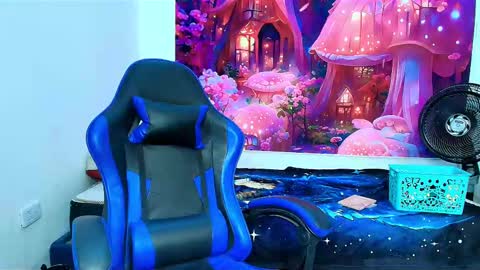    online show from 5, 11, 2025