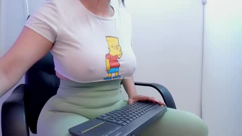 Snapshot of karol_page1 chatting on 1, 3, 2025 KAROL online show from 1, 3, 2025