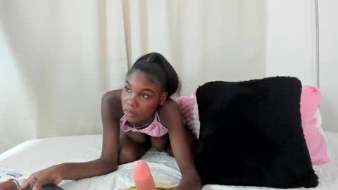 karol_w10 online show from 26, 2, 2025