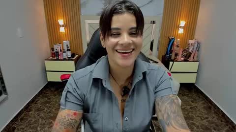 Snapshot of karolandluna chatting on 6, 11, 2025 Karol and Luna online show from 6, 11, 2025