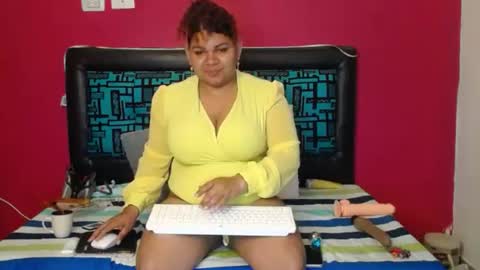 Snapshot of karolhot916 chatting on 5, 11, 2025 karol online show from 5, 11, 2025