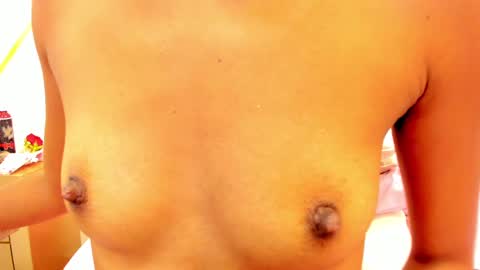 Snapshot of karolina_everton chatting on 8, 3, 2025 Karolina online show from 8, 3, 2025