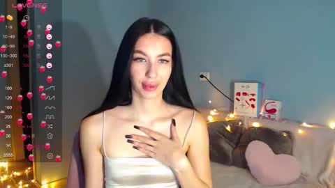 Snapshot of karolina_hottie_ chatting on 25, 10, 2025 Kira online show from 25, 10, 2025