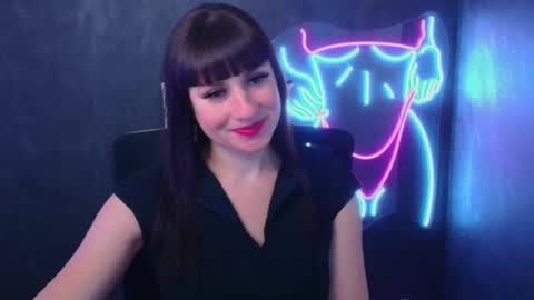 Caroline online show from 3, 12, 2024