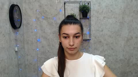 Karolina online show from 3, 1, 2025