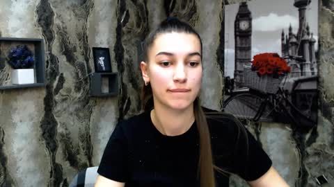 Karolina online show from 7, 2, 2025