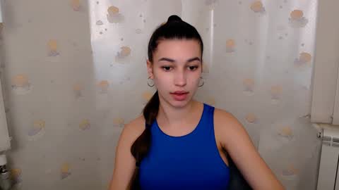 Karolina online show from 8, 2, 2025